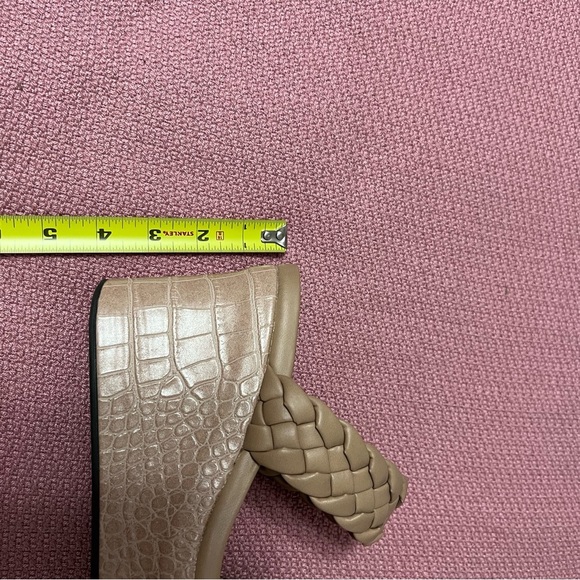OTBT Size 8.5 M Tan Embossed Braided Fluent Wedge Sandal Slip On Comfort Resort - Picture 9 of 9